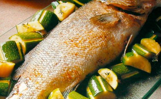 Bocachicos medianos y sal al gustomedianos y sal al gusto Imagenes de una revista de gastronomia