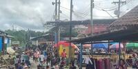 Pessoas na feira 