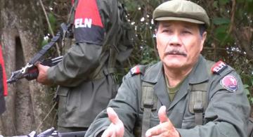 Nicolás Rodríguez del ELN en una entrevista en la selva
