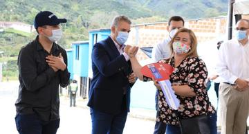 image for Gobierno impulsará la construcción de 1 700 viviendas en Caldas