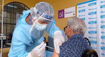 image for Nueva vacunación territorial inicia hoy en 11 centros de inmunización