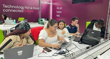 image for MINSAIT GRADÚA TALENTOS EN CIBERSEGURIDAD EN ANTIOQUIA