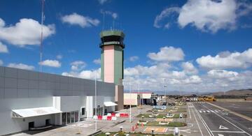 image for Cierran aeropuerto de Juliaca y aerolíneas cancelan vuelos