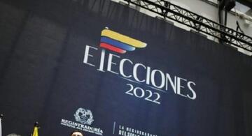 image for Colombianos salen a  elegir al próximo presidente