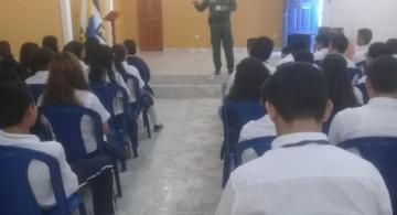 image for Policía socializa con estudiantes el código de policía y convivencia