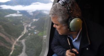 image for Presidente Duque realiza sobrevuelo por la vía al Llano