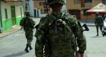image for Ataque con explosivo en Arauca deja dos soldados muertos y diez 