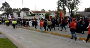 Estudiantes madrugaron a marchar en Bogota