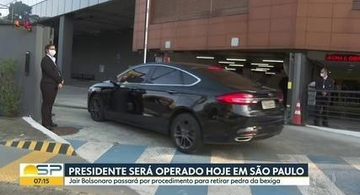 image for Bolsonaro chega a hospital de SP para passar por cirurgia