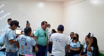 image for Prefeito visita Unidades de Saúde e participa de ações da Campanha