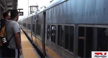 image for 1980s-era LIRR trains back with nostalgia