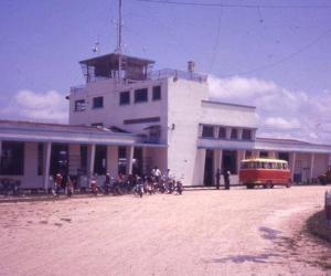 Fachada del aeropuerto de Leticia