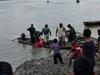 image for Barranco cai soterrando criança que pescava no Rio Solimõe
