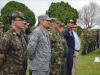  Militares en izada de bandera