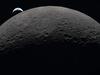 image for NASA halla posibles refugios microscópicos en el polo sur lunar